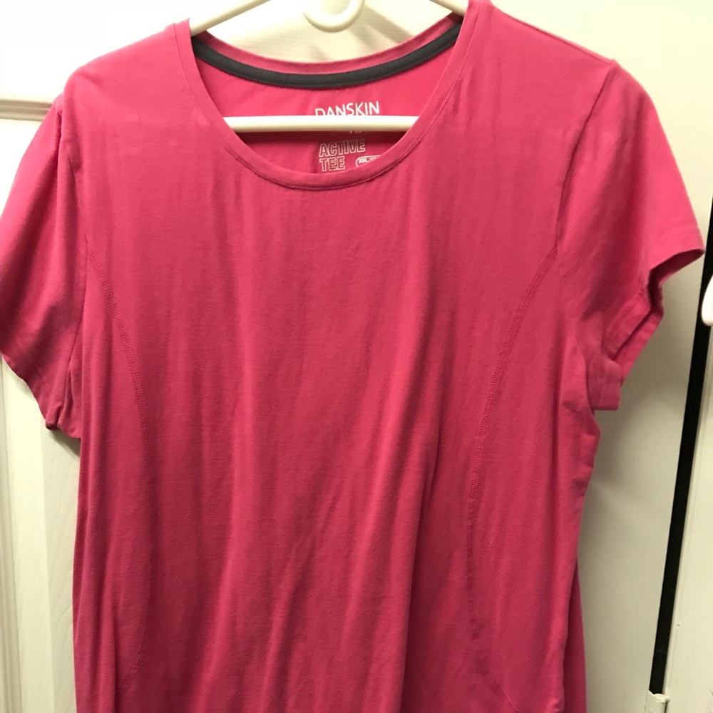 Danskin NOW t-shirt.